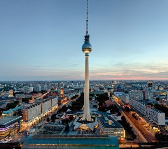 Berliner Fernsehturm (TV Tower)