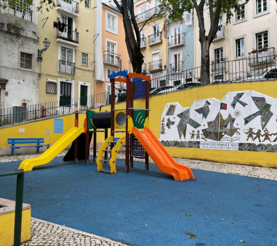 Parque infantil de Alfama