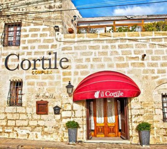 Il Cortile – Wine & Dine