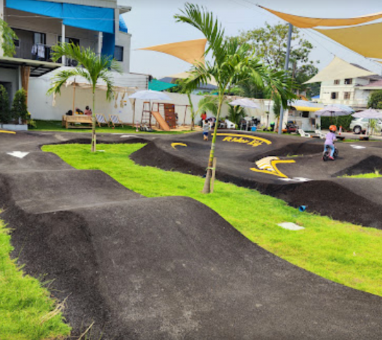 Rider Kids café & playground