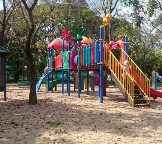 Lumphini park playground (close to basketball court)