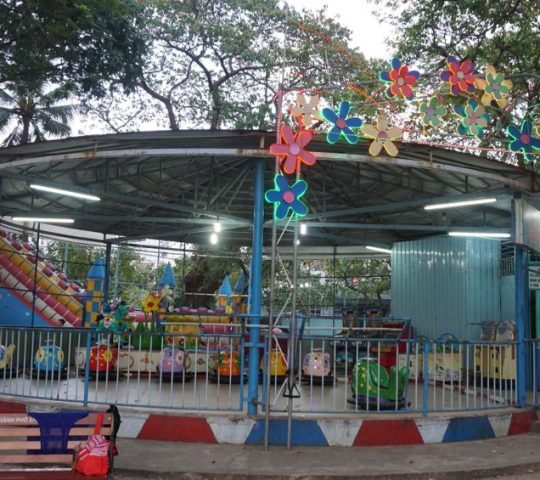 Le Van Tam Park playground